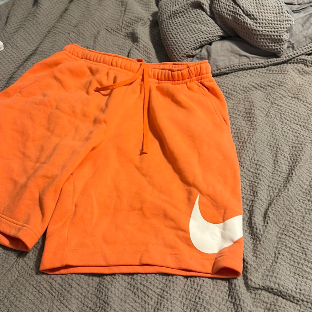 nike men’s sweatshorts